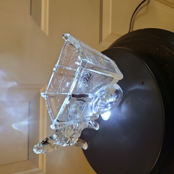 Vintage Pressed Glass Horse Pulling a Cart Candie Dish 9.5" - Picture 4 of 9